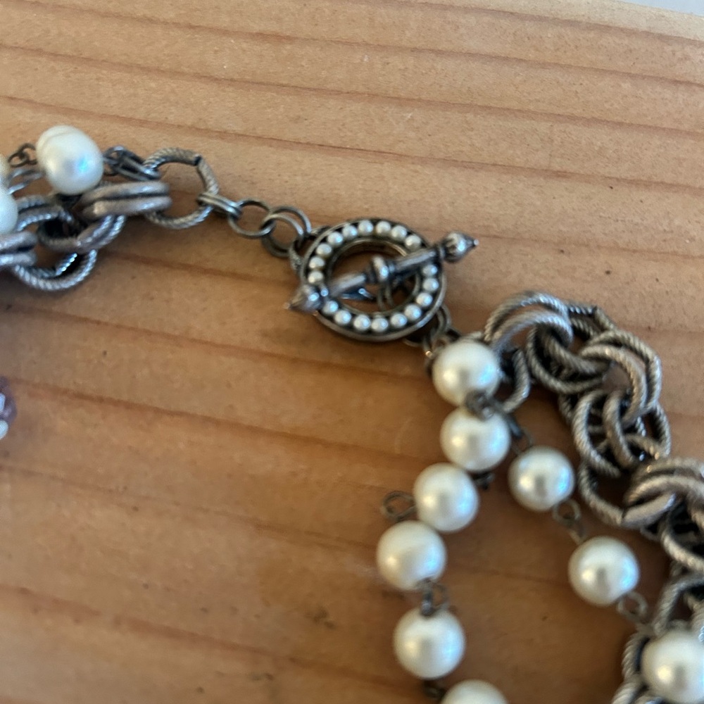 Lenora Dame Vintage Silver Tone Triple Layered Faux Pearl Locket Necklace 18" - Picture 6 of 8